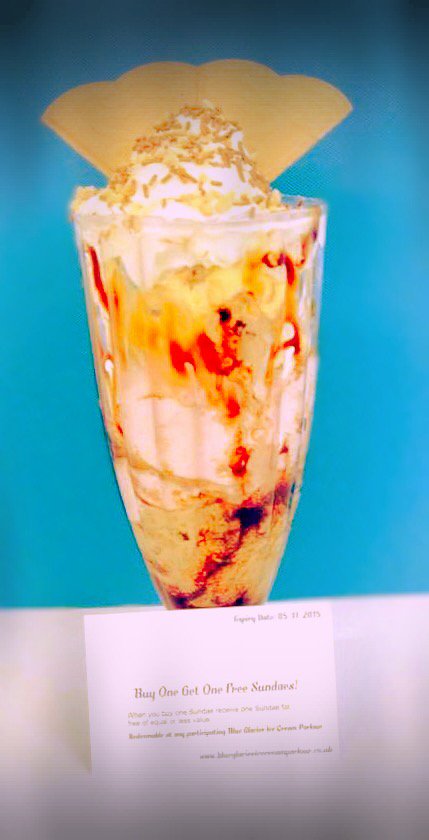 BlueGlacier_'s tweet photo. One of our sumptuous sundaes! Made with delicious @KellysCornwall ice cream! #plymouth #SundaeSundae @visitplymouth https://t.co/VhEEOqMhEl