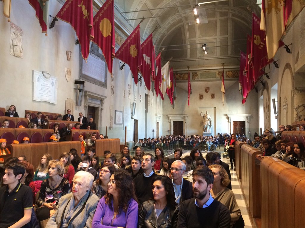 Francy0984's tweet image. Dopo 2 giorni bellissimi ecco la cerimonia di premiazione! #GJC2015 @fmdigitale grazie a tutti!