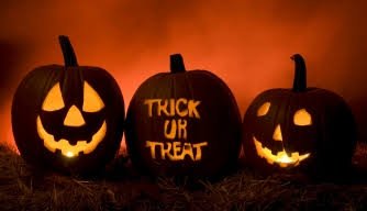 Booking_MC's tweet photo. Trick or Trear!! Open your bag and get the candies!! #BookingMC #Halloween https://t.co/I3ZzVLBQMe