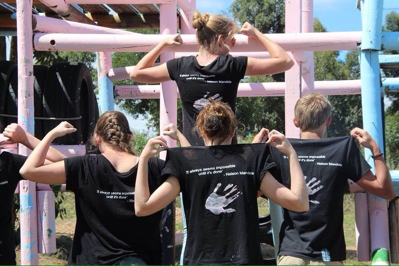 povpercabeth's tweet photo. @collectsideshow raised money for several charities in South Africa and painted a playground 🙊 #SideshowHeart https://t.co/B3qRGvxkyj