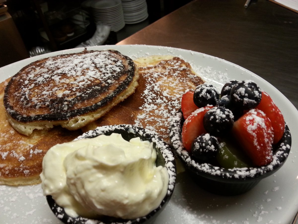 theoldbarracks_'s tweet photo. Have the kids today? We're all over it with #pancakes #berries #yumminess #athenry #saturday #breakfast https://t.co/0gpW3LZ6BA
