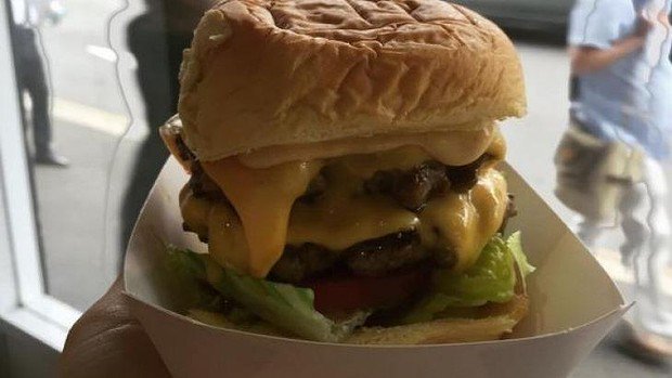 New Sydney burger joint so popular it ran out of food. ow.ly/U1NUg