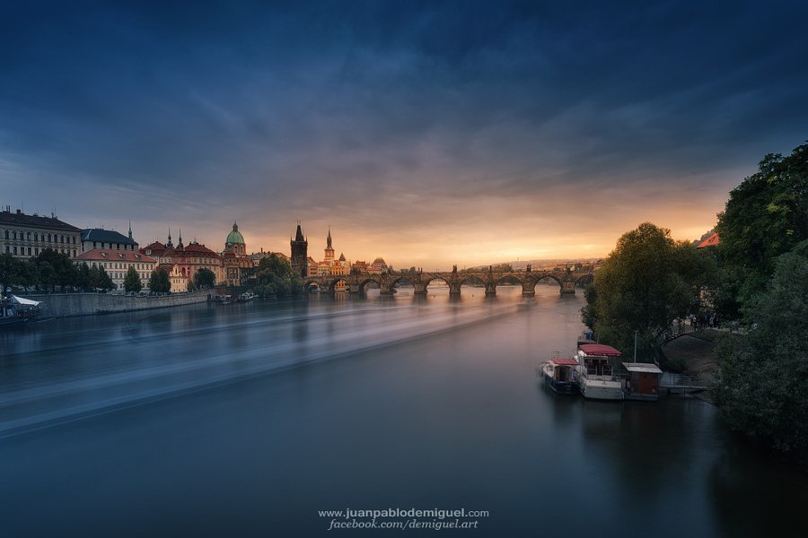 Quotegramquotes's tweet photo. Praha III by Juan Pablo de Miguel #photography #amazingpics https://t.co/aWSuNn31Vk https://t.co/yCN9iq7KH8
