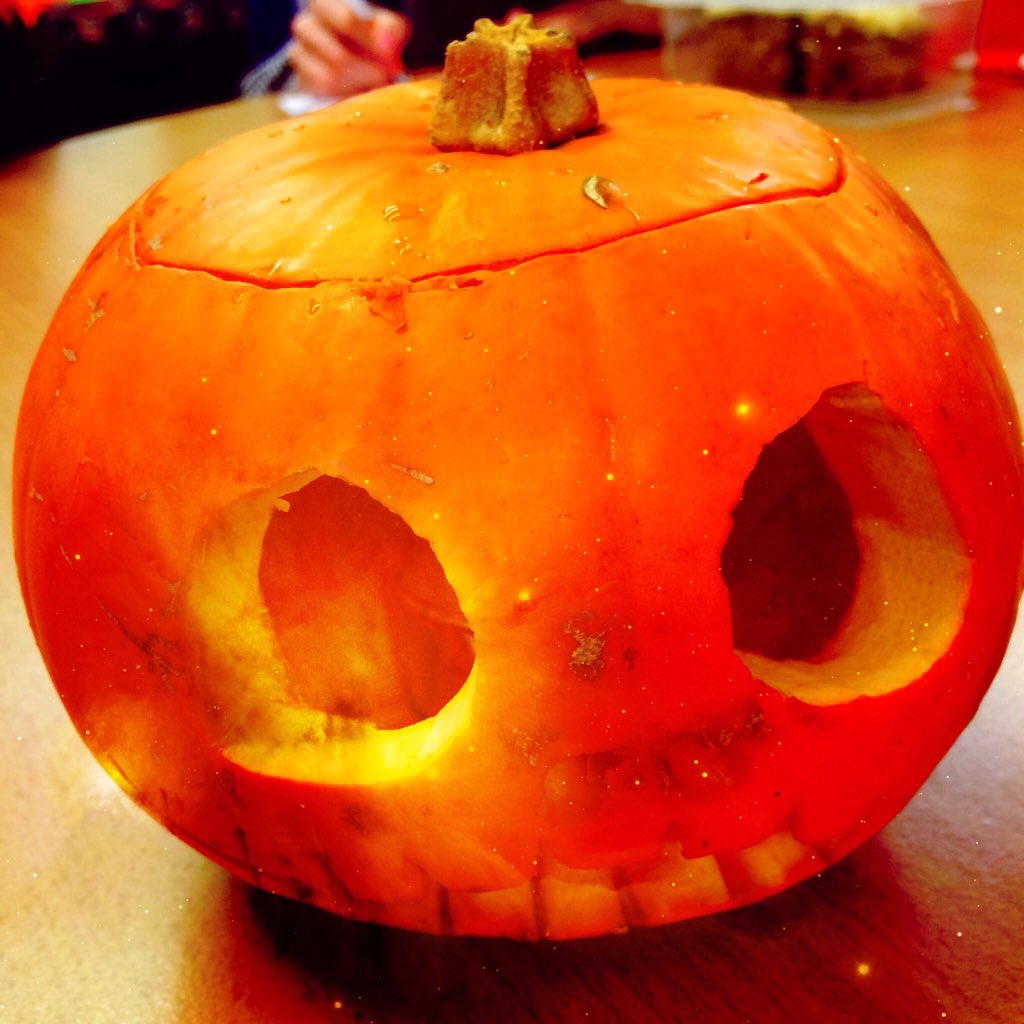 loveapolloarts's tweet image. Happy Halloween Eve! 🎃🕸🎃🕸 #HappyHalloween #ApolloArts #LoveApolloArts