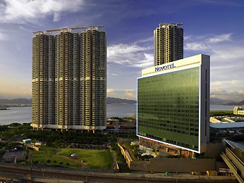 GoJavaMilk's tweet photo. Berencana liburan akhir tahun di Hong Kong? Boleh tinggal di hotel keren ini https://t.co/uF8K4gbqcJ https://t.co/3vu9lCs0Da