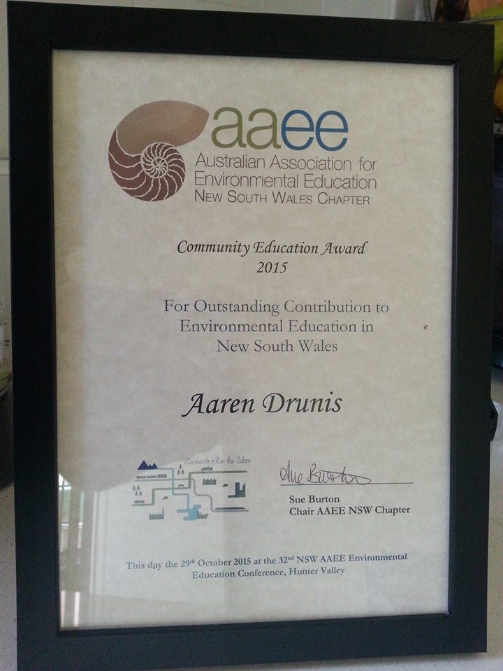 SS_Living's tweet photo. OUR Founder, Aaren Drunis awarded community ed award last night @ AAEE NSW 32nd conf! Gratz! #sustainable #sydney https://t.co/FhfR1Orfjc