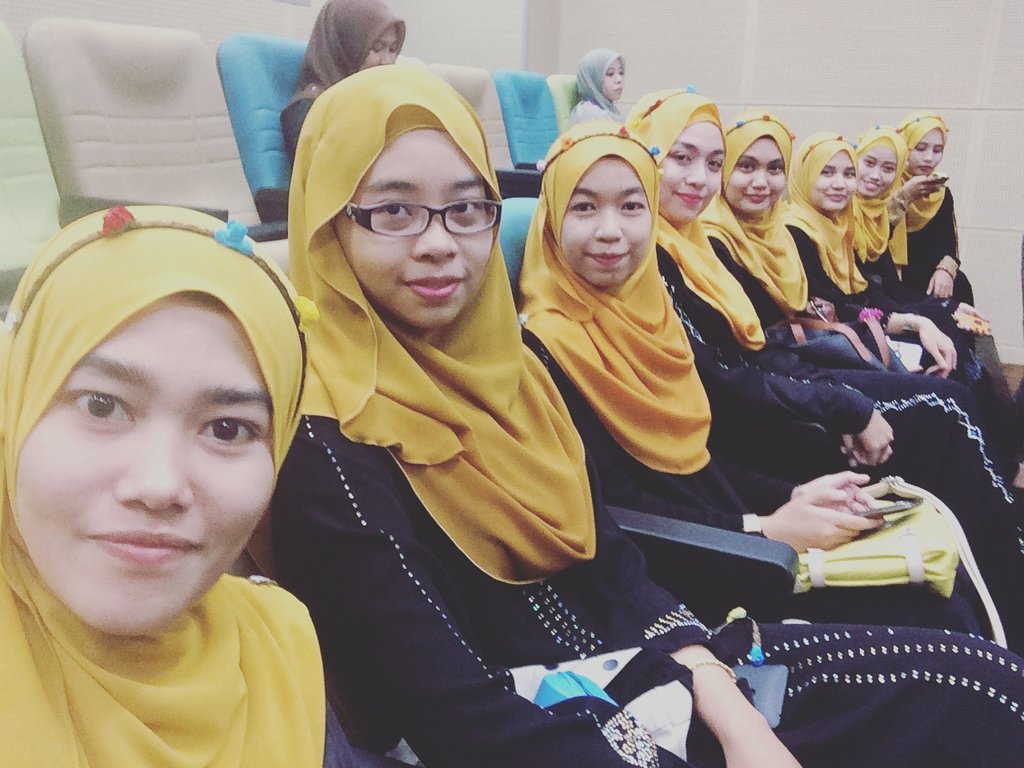 healssuitmpalam's tweet photo. #liveupdate #teamHeals untuk pertandingan nasyid. Good luck 👍💪 #kpd2015 #BizFlair2015 https://t.co/F0oH64ApSa
