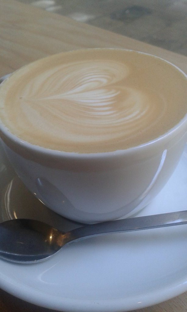 conradjohera's tweet photo. In @satanscoffeeco #v60 #whiteflat Nicaragua i Kenia. Super! https://t.co/Xs2LyIg0o6