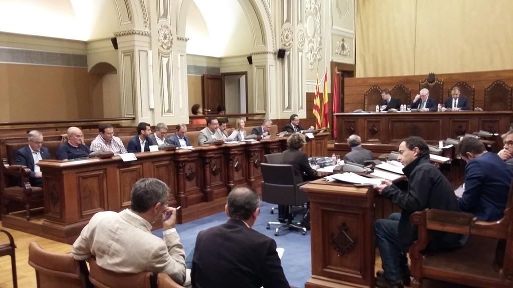ERC_DipTa's tweet photo. Comença el #pleDiputació @Dipta_cat https://t.co/thxiOvbsae