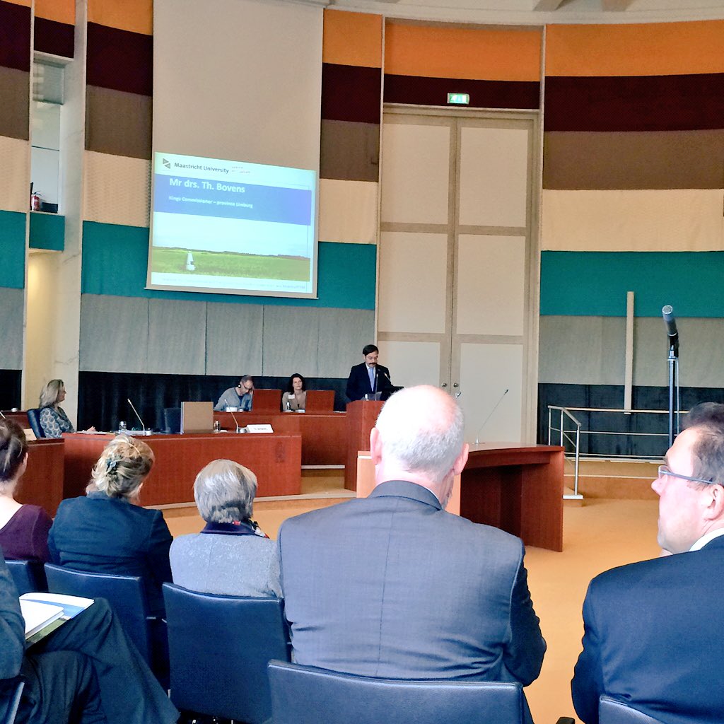 LimburgCB's tweet photo. Kings commissioner @TheoBovens: #ITEM has the potential to be an authority on cross-border issues for Europe. https://t.co/mznhFUt26x