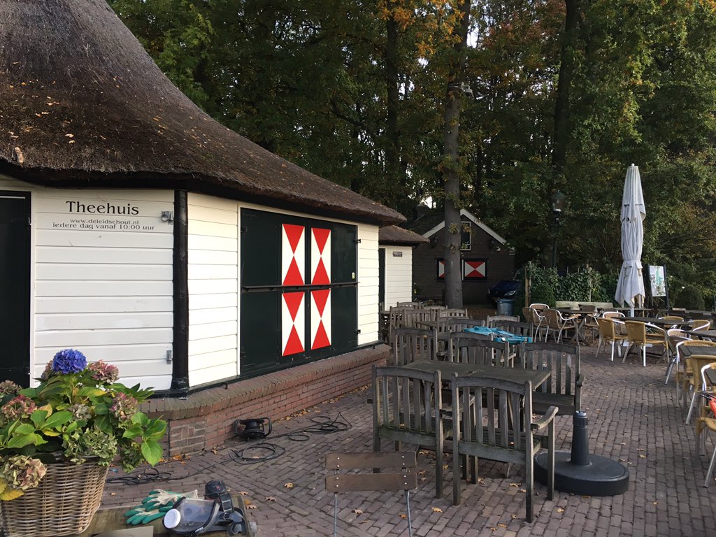 marvin_dool's tweet photo. Door een goede naam,hebben wij een leuk werk gekregen door de gemeente Leiden het theehuis Leidse Hout https://t.co/O2higwxssJ
