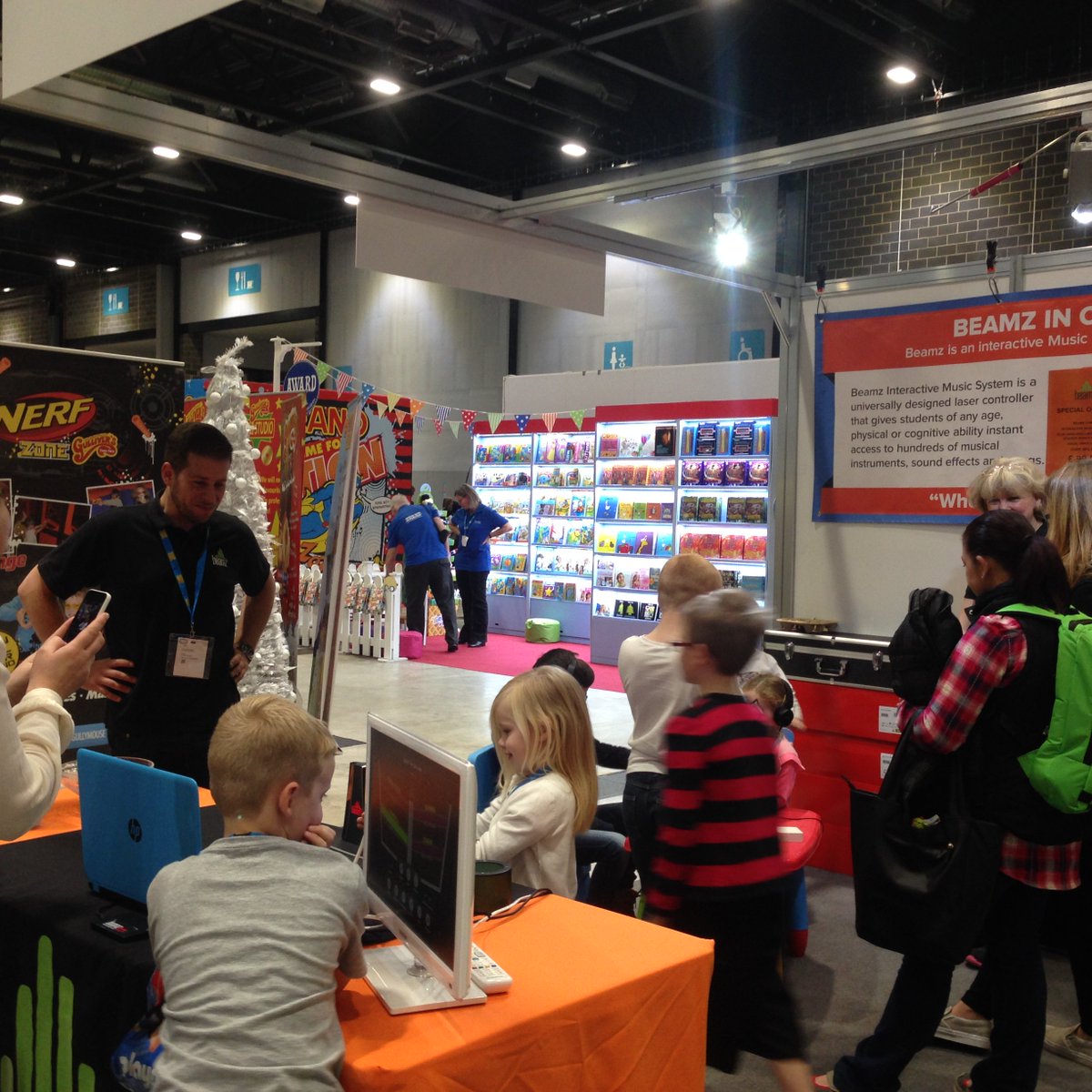 beamzmusic's tweet photo. Brilliant to see so many children jamming out to the #Beamz at #Toytopia! #playthelight #magicaltechnology #music https://t.co/Q1LM53MfoA