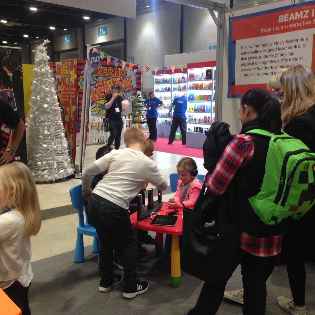 beamzmusic's tweet photo. Brilliant to see so many children jamming out to the #Beamz at #Toytopia! #playthelight #magicaltechnology #music https://t.co/Q1LM53MfoA