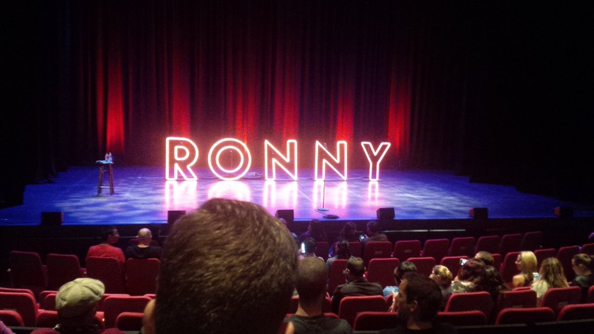 bradceyles's tweet photo. Out tonight with @cara_atchison to see @ronnychieng rip it up on stage #uberfunny #techfunny #smart https://t.co/Py3B2YTzdM