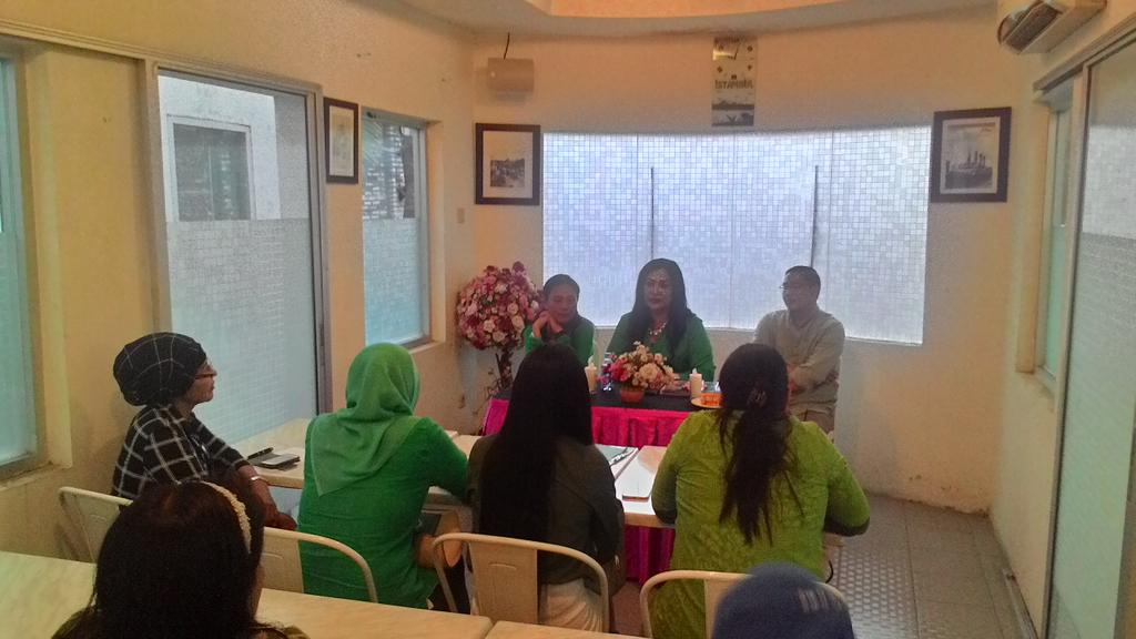 DPP_LIRA's tweet photo. Pengarahan Presiden LIRA pd Pleno DPP Perempuan LIRA, didampingi sekjen LIRA @boedysis 
@IndraJPiliang https://t.co/GGemVNDS2p