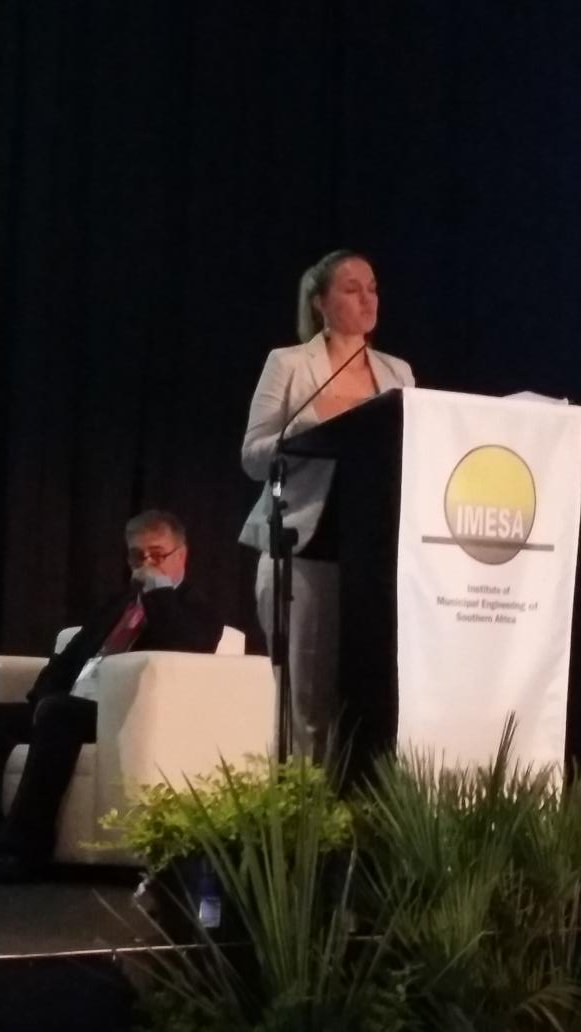 ARamalisah's tweet photo. @Aon_SouthAfrica @meggynmarot speaking at #IMESA2015 led by @The_CESA https://t.co/BHbT9AC9CF