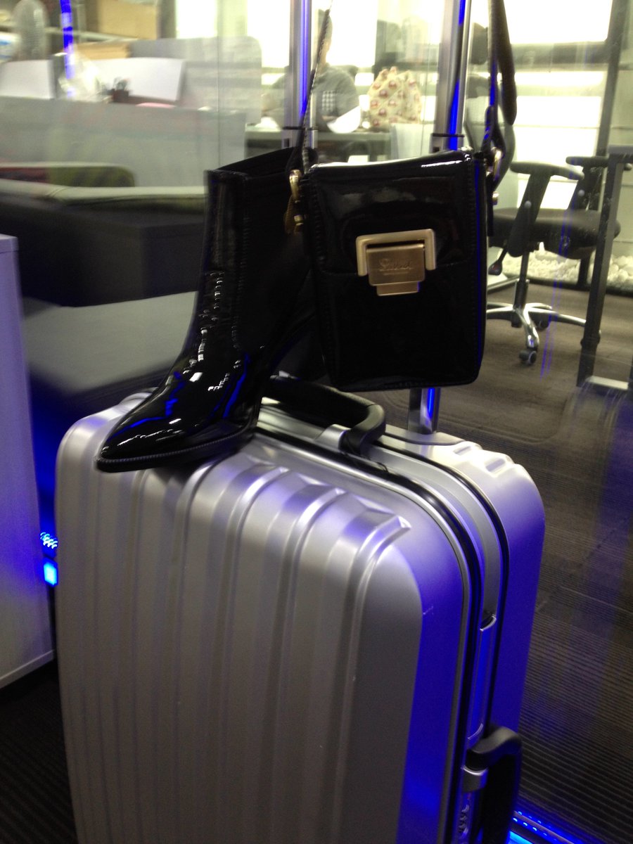 mvertova1's tweet photo. MAKE #SAMPLE AND #PRODUCTION #COMPANY FOR #BAGS #BELTS #WALLETS #TROLLEY #SHOES, AND OTHER #ACCESSORIES GZ #CHINA https://t.co/QwoJkO0Yn9