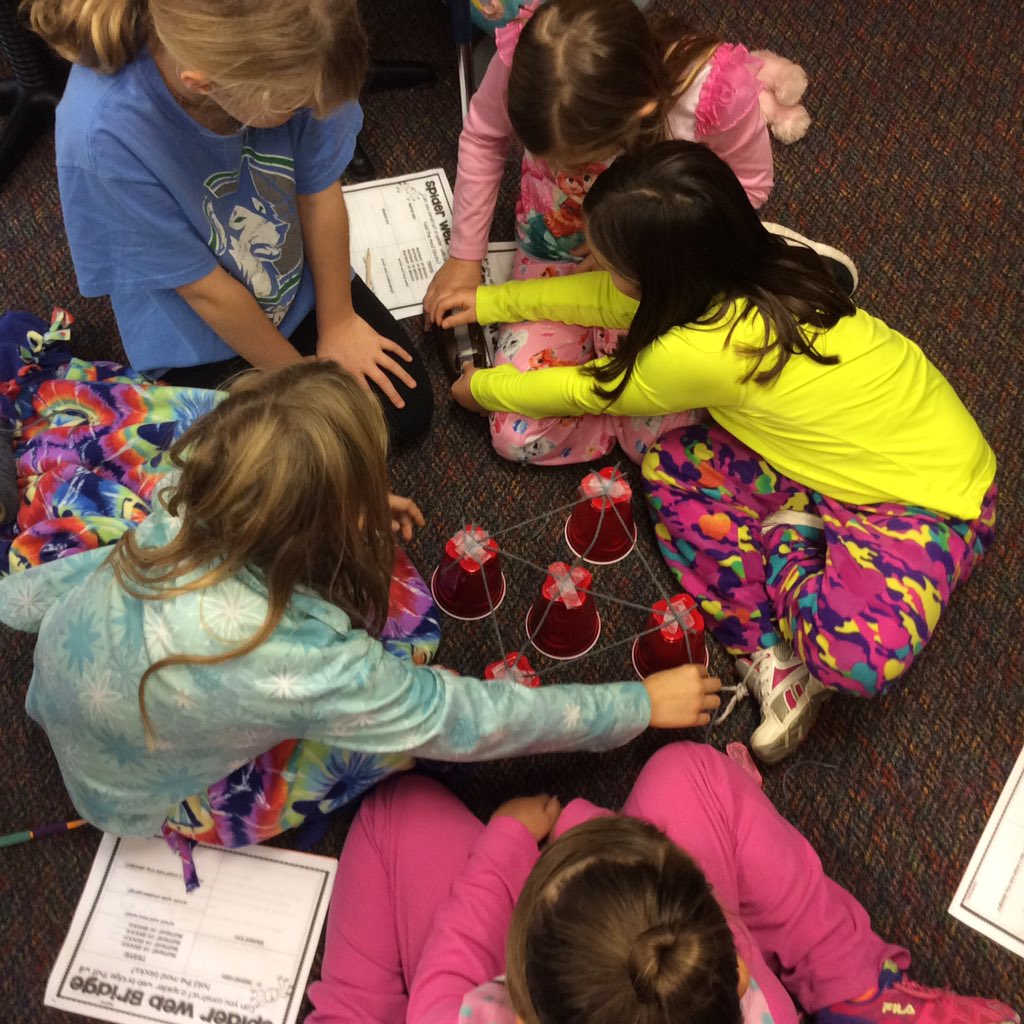 MrsKadrlik's tweet image. Setting up Strong Spider Bridges #cfelem #CFGrade3 #spookySTEM