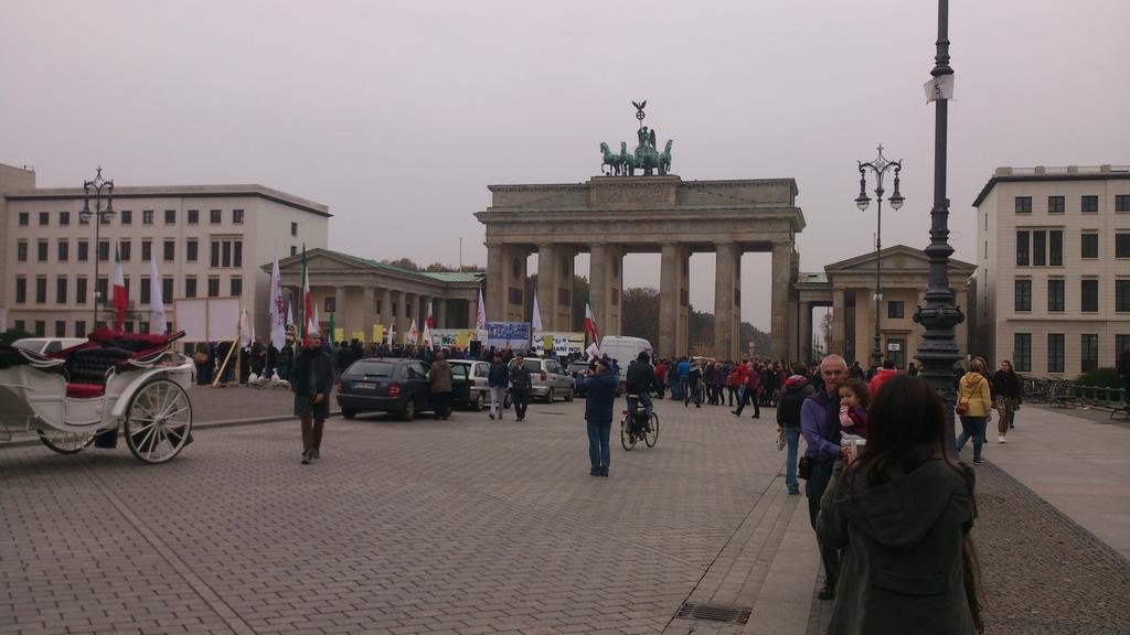 Nussknacker_Dev's tweet photo. Leaving #Berlin.Thanks @StartupSafary and all host #startups! We've met amazing people.That was awesome!#SuSBerlin https://t.co/6r3HEGw3Rz