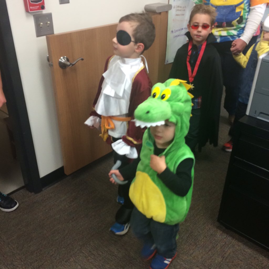 kstanton23's tweet photo. No better place to be than an elementary school on Halloween! #WE2015 #WEHALLOWEEN #Halloween https://t.co/A0h7UEEHbo