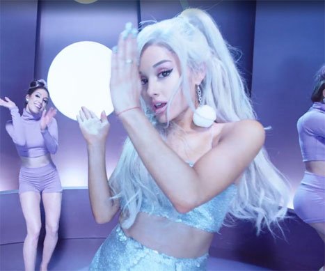 CatLikeAri's tweet image. I love u @ArianaGrande ... #FocusTonight