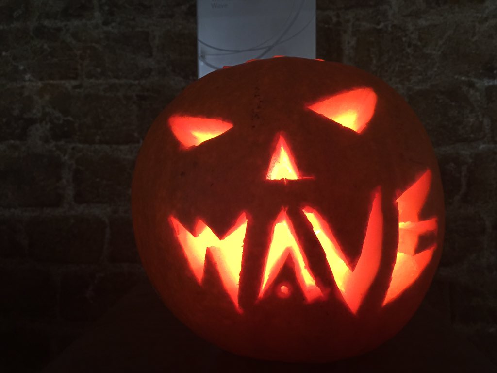 WaveRecSolution's tweet photo. 9 Wave pumpkin faces retweet your fave &win scary prize #2Alex's argghh https://t.co/FYNO3UppZW #CreativeBetter https://t.co/LzcXZZJqM8
