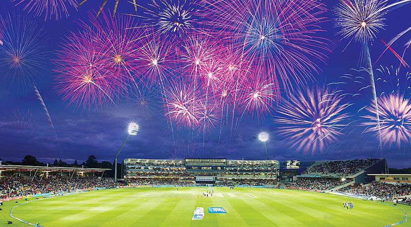 WhatsOnBrum's tweet photo. LIGHT UP YOUR NIGHT! Check out our highlights for the bonfire season in Birmingham 🎆 https://t.co/gr676wfnjE https://t.co/gCgJUJJRoa