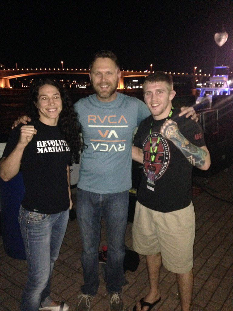 MMACountry's tweet photo. Great to meet huge ufc fighters Olympic silver medalist @Sara_McMann and @ScogginsFlow at #hof4 @HouseofFameMMA https://t.co/mTzWVGsMiS