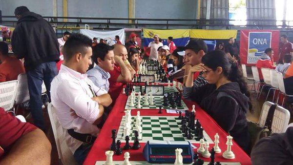 Qué orgullo ésta muchachada de la Patria!!! Ponen en práctica habilidades intelectuales #AjedrezEstratégiaPedagógica