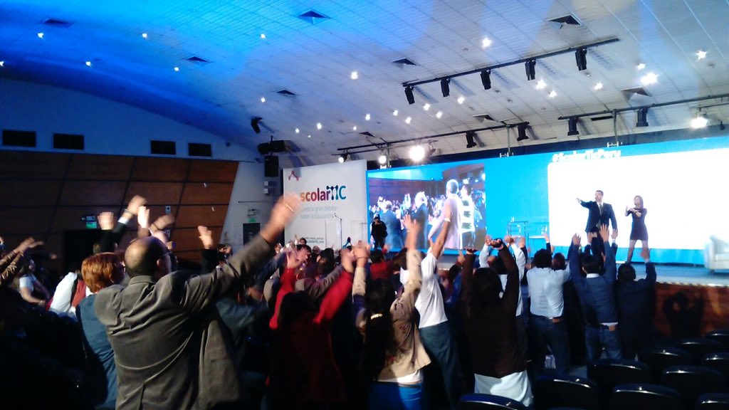 SussanCastro's tweet photo. Foto grupal @ScolarTIC #scolarticperu https://t.co/ViKWvZdU6A