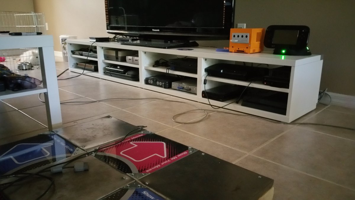TSMayumiSays's tweet photo. My game room =] #retrogaming #retrogamerprobs #n64 #n64memories @OriginPC #VideoGame #VideoGamesIGrewUpWith https://t.co/A92m4bcuyw
