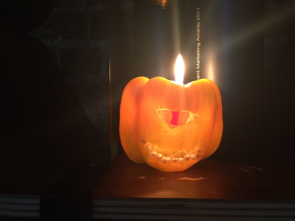 WaveRecSolution's tweet photo. 9 Wave pumpkin faces retweet your fave &amp;win scary prize #7 Sunil's screamer https://t.co/FYNO3UppZW #CreativeBetter https://t.co/vt5s9phFJF