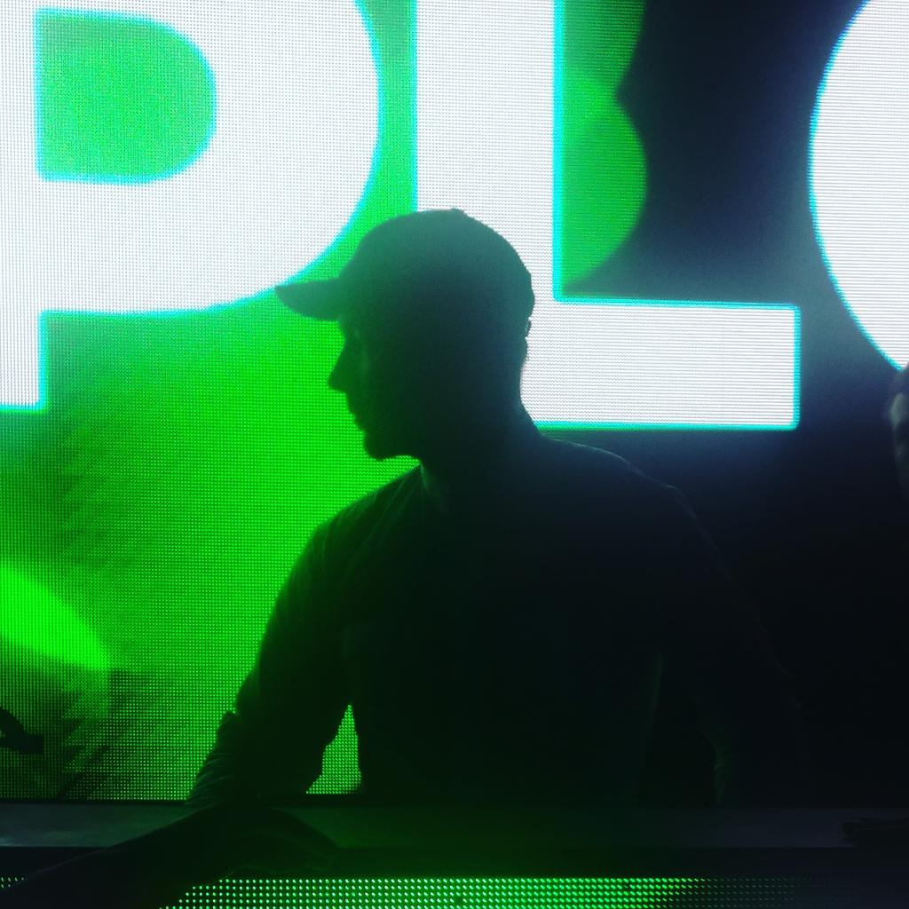 misslawin's tweet photo. @diplo fucking killed it Wednesday at #iconboston https://t.co/PCPA6DDeVL