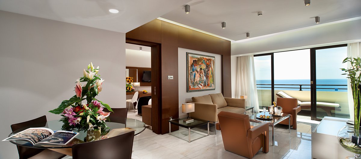 amathuslimassol's tweet photo. Why not treat yourself to some luxury? #Amathunta Suite https://t.co/0dRwo6U7Y2