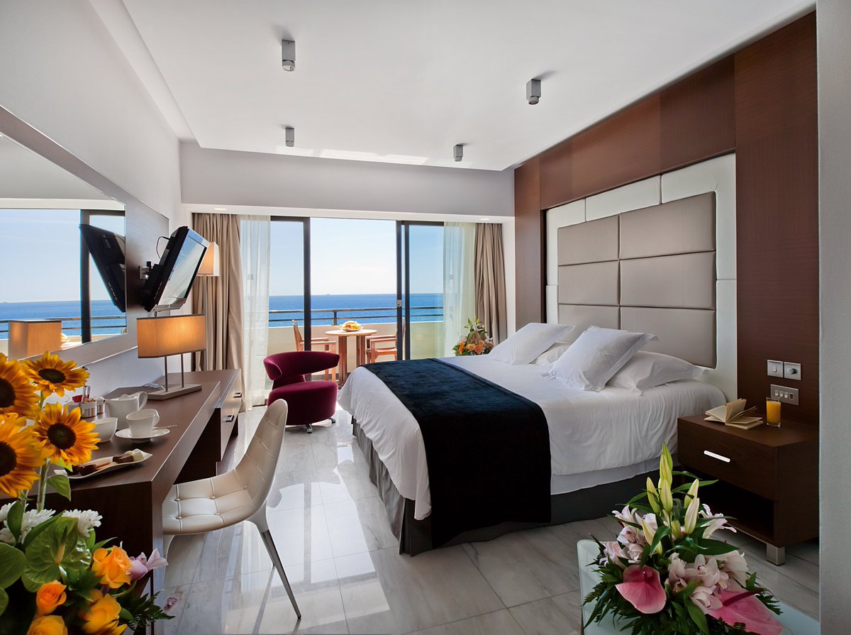 amathuslimassol's tweet photo. Why not treat yourself to some luxury? #Amathunta Suite https://t.co/0dRwo6U7Y2