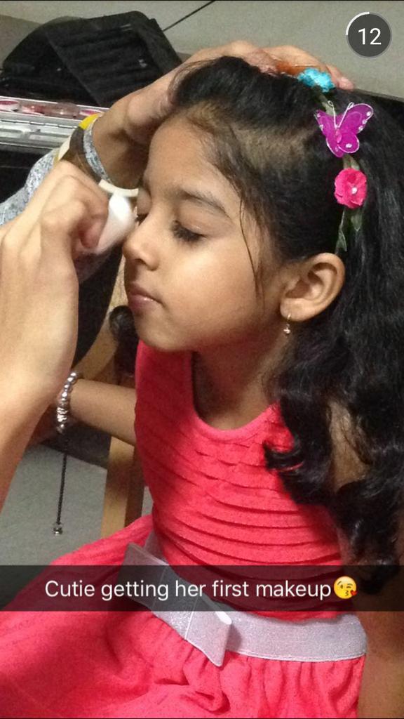 paperframes_in's tweet photo. Love at first sight ;) #behindTheScenes #video #advertising #startuplife #videoStartup #cute #kids #makeup https://t.co/IKNX1lPQUn