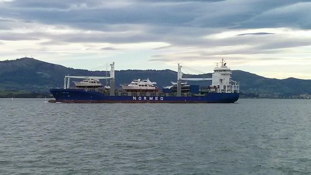 ShipsInPics's tweet photo. sfiochi: #norjan with vessel cargo. Leaving #santander ShipsInPics https://t.co/lR5jMbfIO3 https://t.co/GZ3rgCJJPk