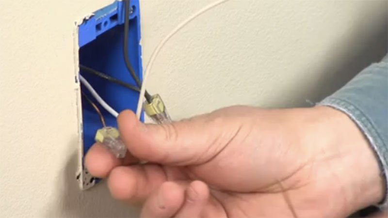 Lengthen electrical wires that are too short by splicing in jumpers: trib.al/UcbLb6G