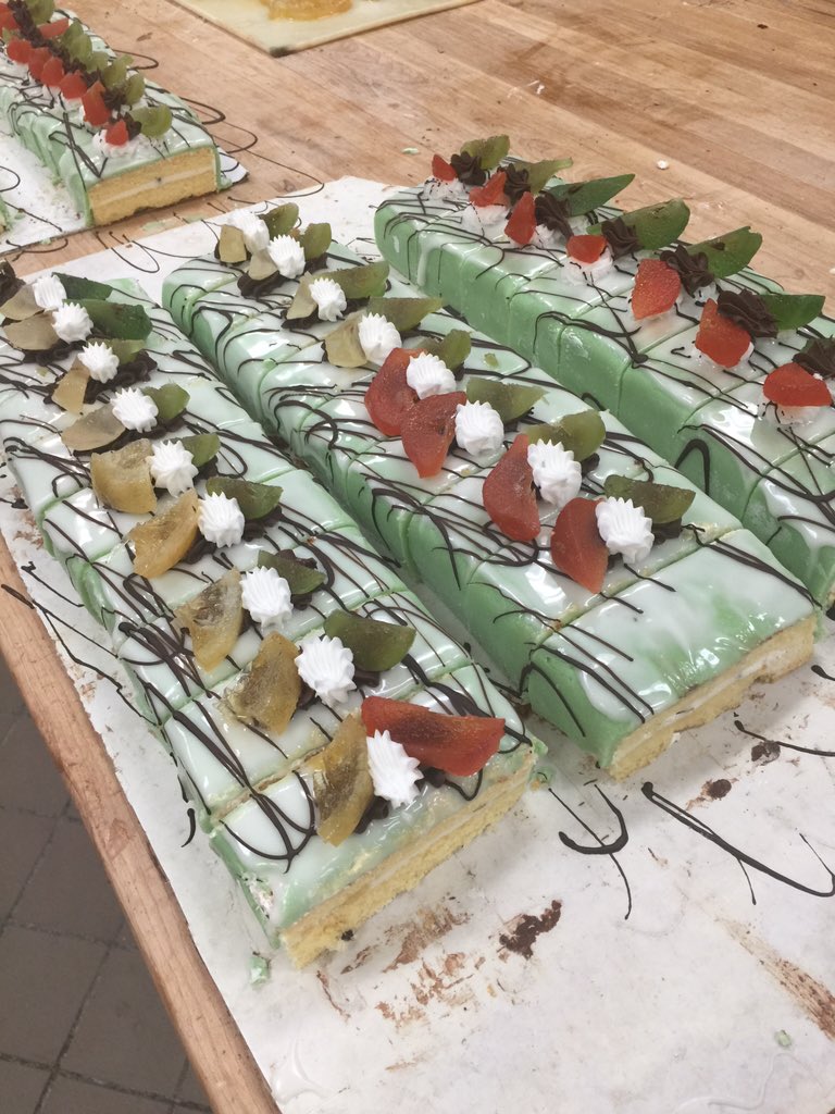 SicilianBakery's tweet photo. Pezzettini di Torta cassata (cassata cake slice) #gotcannolis #sbchicago #cassata https://t.co/GocAcjp69h