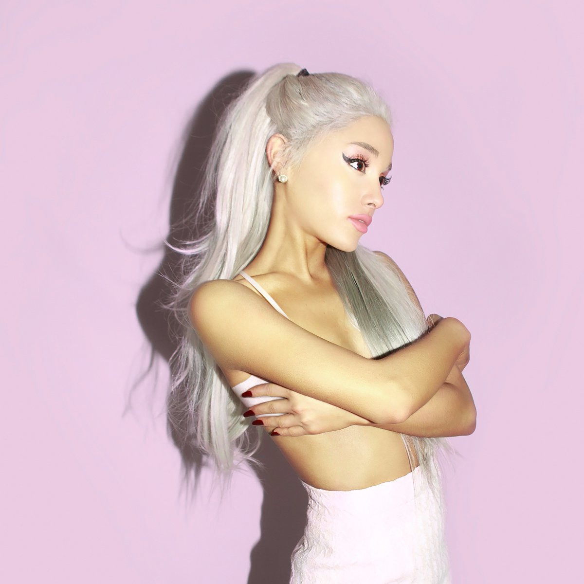 AppleMusic's tweet photo. HERE. WE. GO.
New @ArianaGrande
'Focus': https://t.co/yi3P2hQX3k  
#AllOfTheEmojis https://t.co/TquRvlOcma