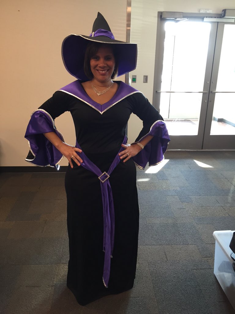 ABG_MSYCARES's tweet photo. Mrs. Heidi #Halloweencontest #witch @LindseyGordon17 @GoAvisBudget https://t.co/ydnNV04khG