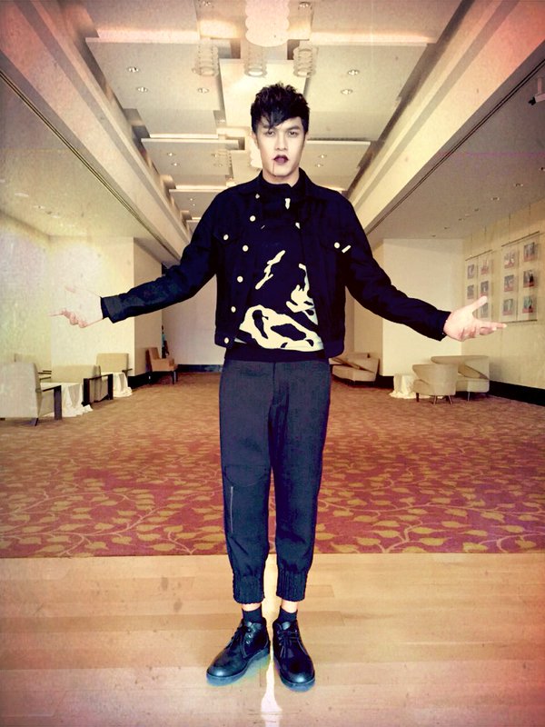 OfficialMaxaf12's tweet photo. Cr.kaimanit 
แวมไพร์หนุ่ม @MaxAF12  #maxaf12 #รักต้องการอยู่กับเธอ #แม็กซ์อภิสร #AF12 thx #asava and #playhound https://t.co/w53qiU9Q1B