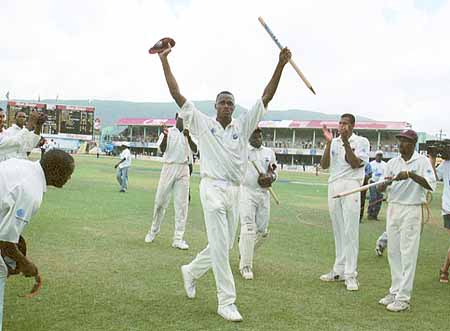  legend was the 1st man to take 500 Tests wickets!
We wish Courtney Walsh a very happy birthday! 