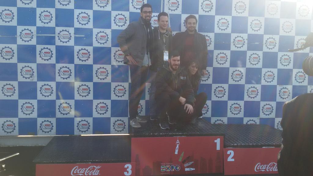 gianpaolopapa73's tweet photo. I vincitori del #monzahack sul podio del circuito di #monza #RDS https://t.co/Hpkv1NpQVe