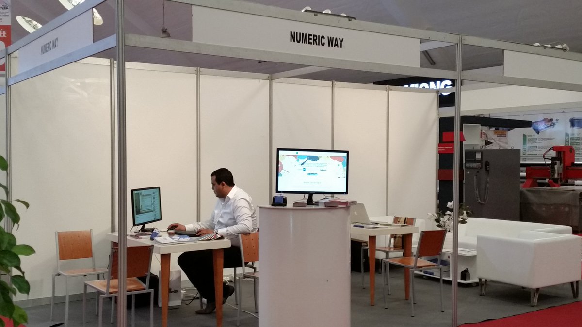 Safaaboubia's tweet photo. numericway au salon Siagra, way to go 💪 https://t.co/rSZD0egdpT