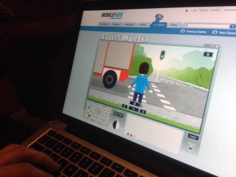 Friday-afternoon research. <a href="/an_toni/">Toni Alatalo - bsky: @an.org - 💚💙🌻</a> has become THE #STREETMASTER! #Friday #devs