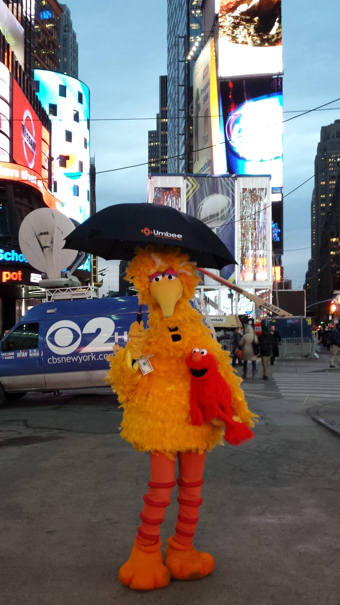 UmbeeGroup's tweet photo. Umbee in Manhattan #umbee #umbeehosting #umbrella #NewYork #thebigapple #america #NYC https://t.co/5xAPec5a5y