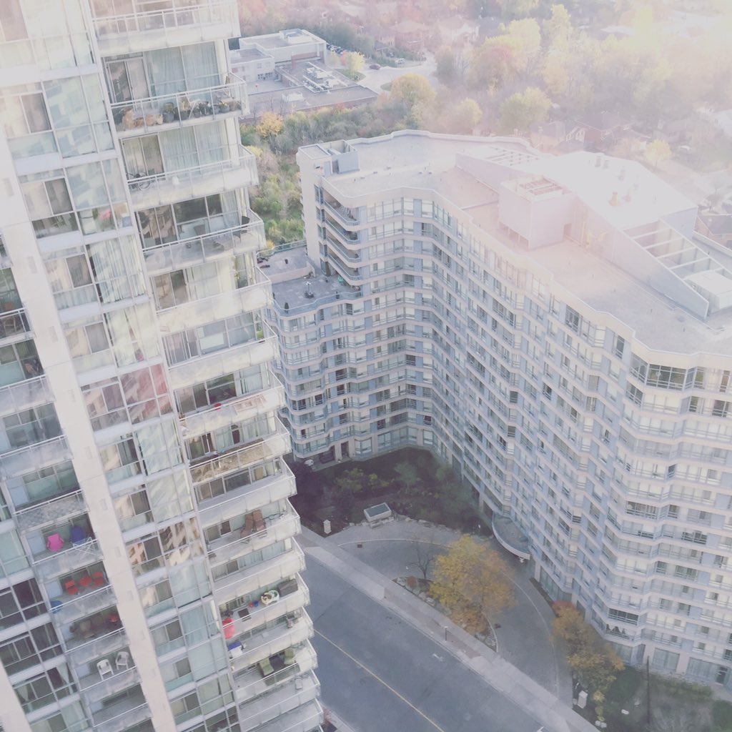 LieselBockl's tweet photo. Breathtaking views and architectural treats #missasauga #canada #toronto https://t.co/mUnxYG5jWg