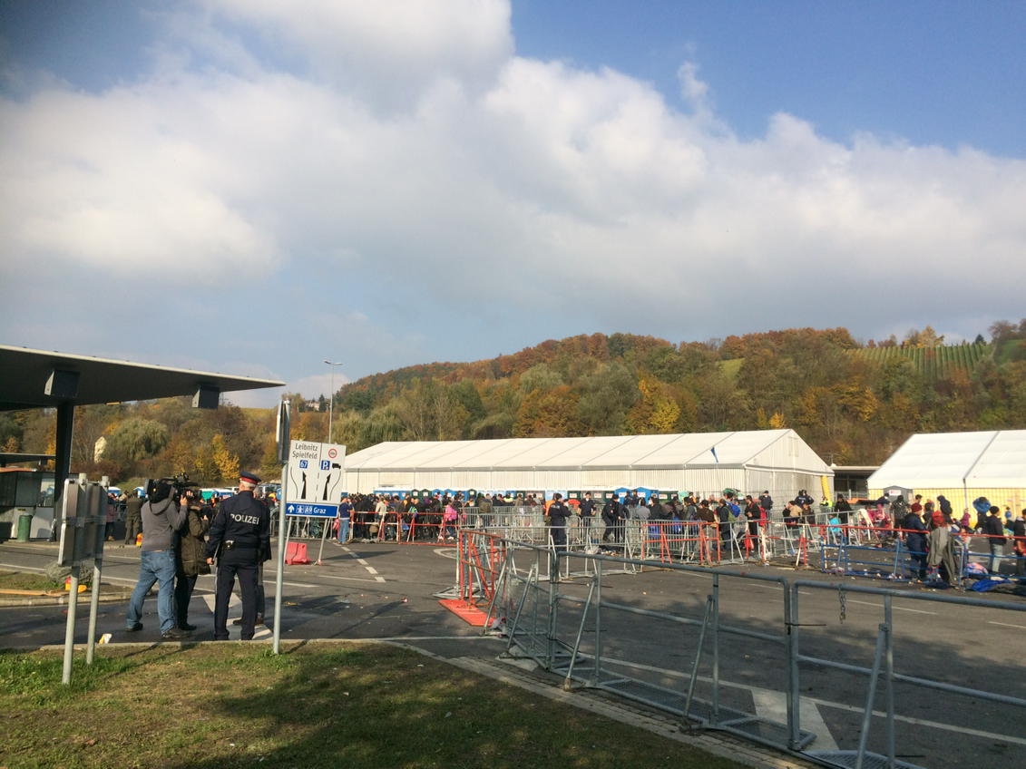 Na MP Šentilj vse tako kot prejšnje dni. Avstrijci se ne postavljajo tehn. ovir, o katerih je govorila avstr. min.