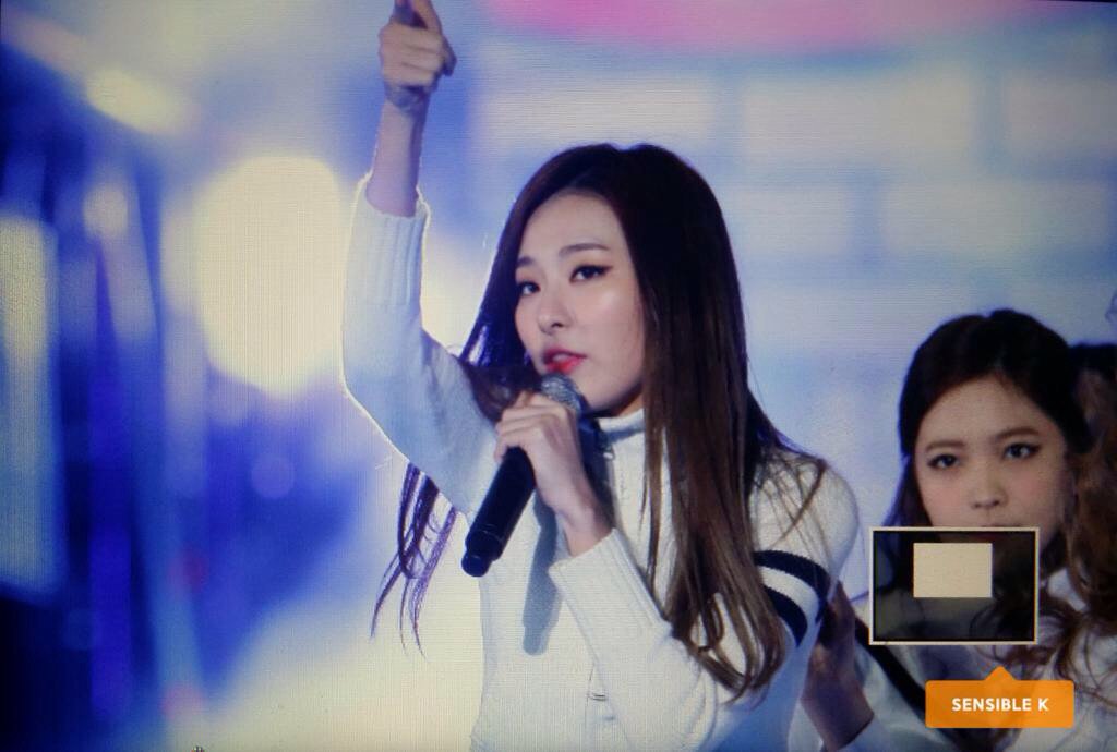SeulgiUpdates's tweet photo. [PREVIEW] 151030 RED VELVET Seulgi at Changwon KPOP World Festival 
cr: sensible_k https://t.co/VRDs09HxgC